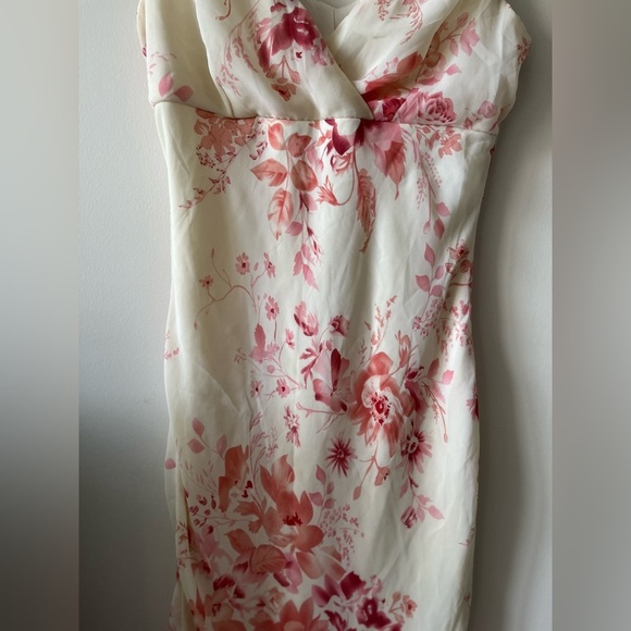 Poet Floral Midi Dress - Picture 5 of 9